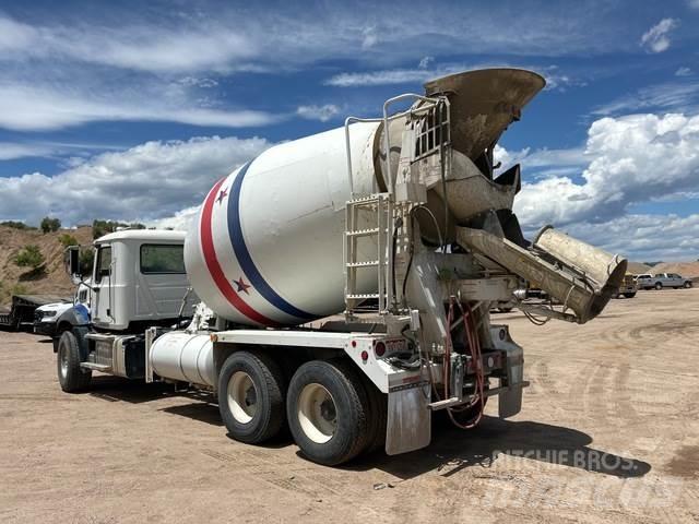 Mack GU813 Специальные грузовики