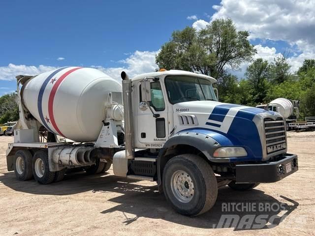 Mack GU813 Специальные грузовики