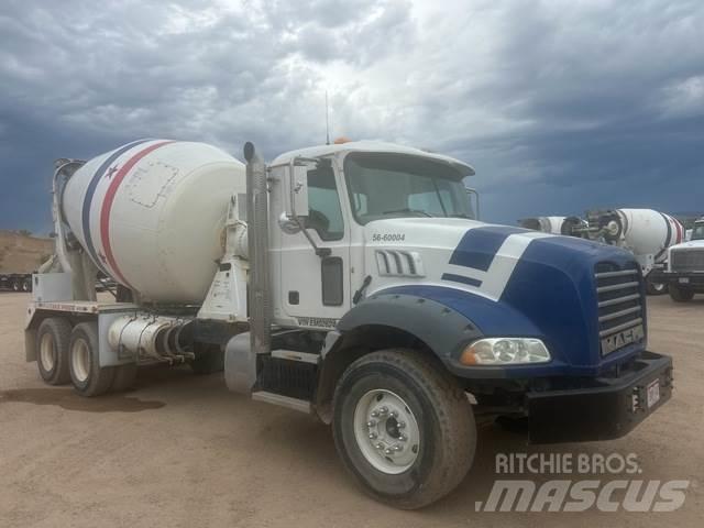 Mack GU813 Специальные грузовики