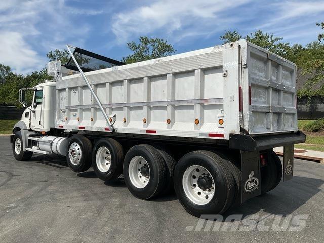 Mack GU813 Грузовики-Самосвалы