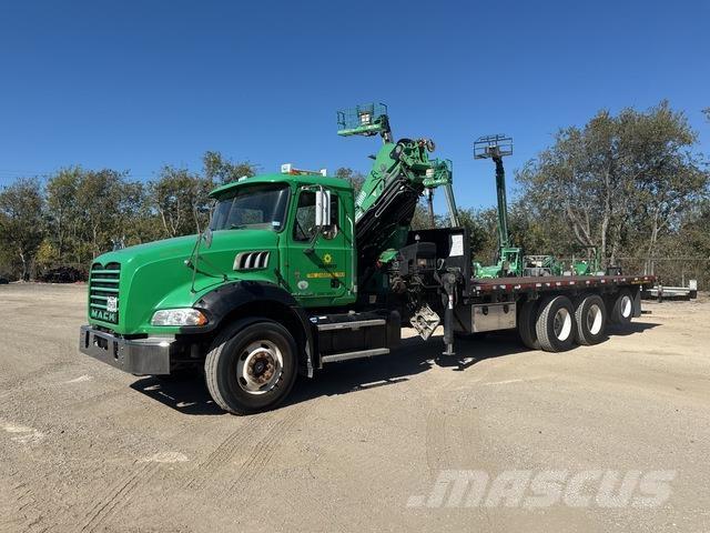 Mack GU813 Специальные грузовики