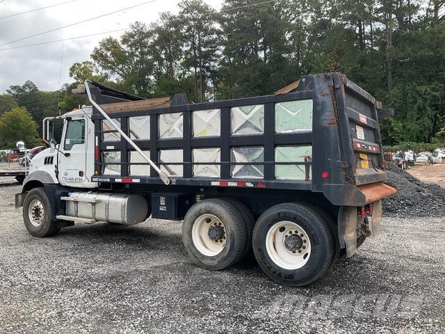 Mack GU813 Грузовики-Самосвалы