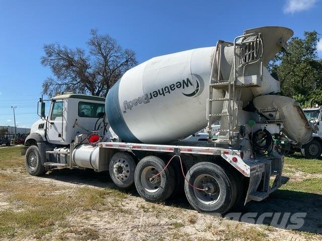 Mack GU813 Специальные грузовики