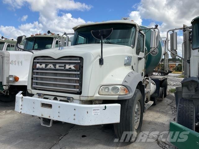 Mack GU813 Специальные грузовики