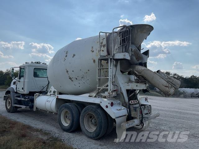 Mack GU813 Специальные грузовики