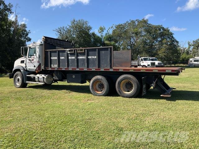Mack GU813 Грузовики-Самосвалы