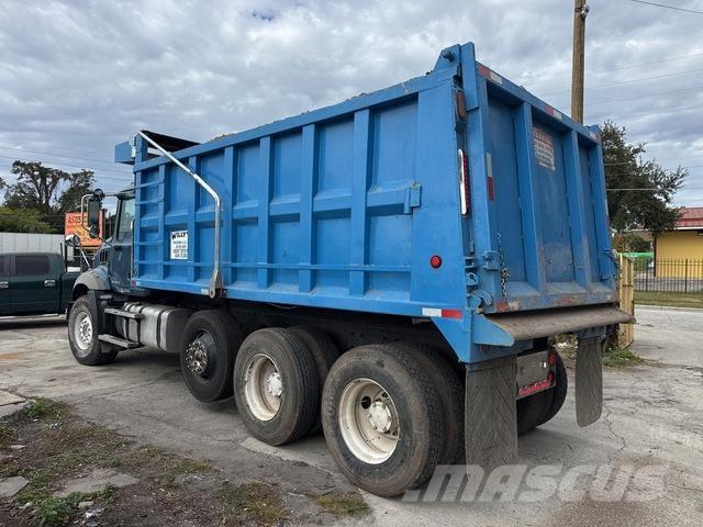 Mack GU813 Грузовики-Самосвалы