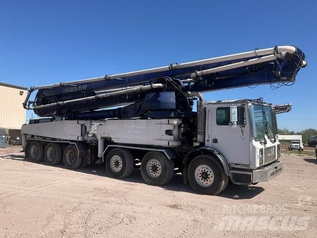 Mack MR688S Бетононасосы