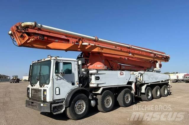 Mack MR688S Бетононасосы