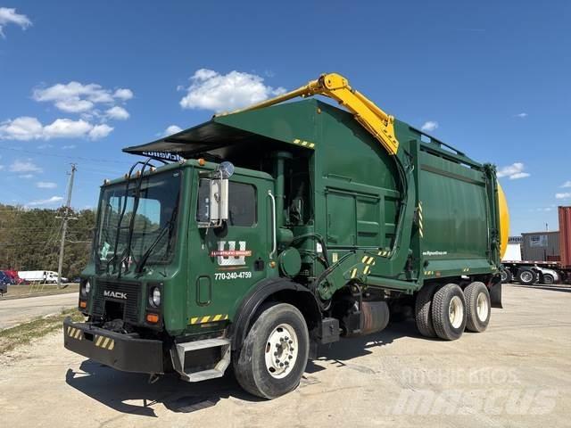 Mack MR690S Мусоровозы