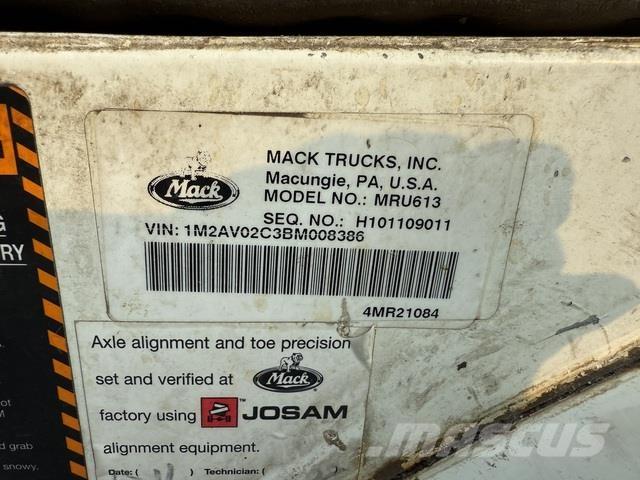 Mack MRU613 Мусоровозы