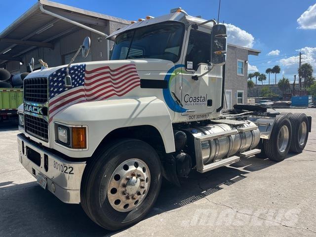 Mack PI64T Седельные тягачи