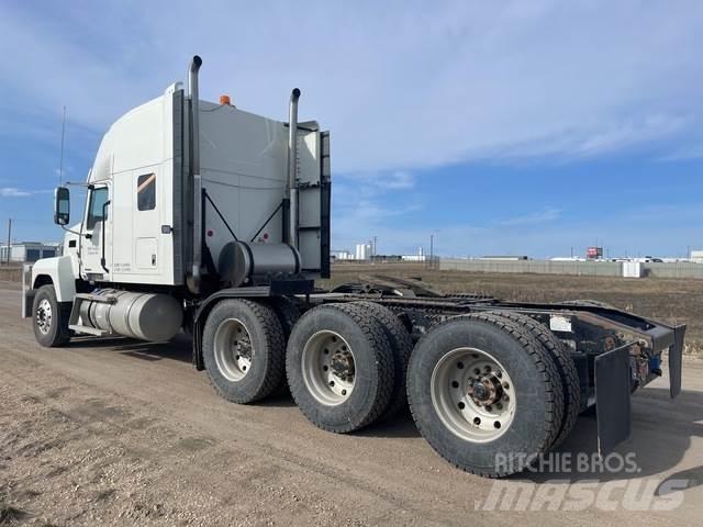 Mack PI86T Седельные тягачи
