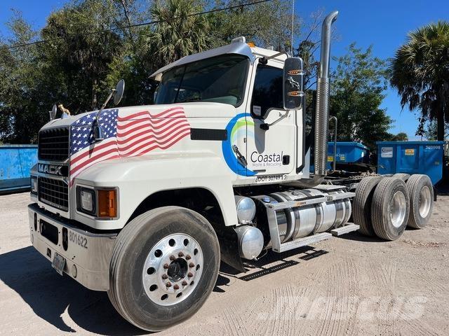 Mack Pinnacle Седельные тягачи