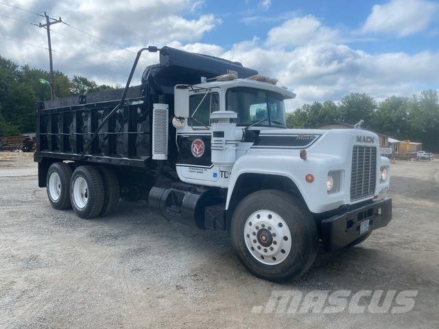 Mack R690ST Грузовики-Самосвалы