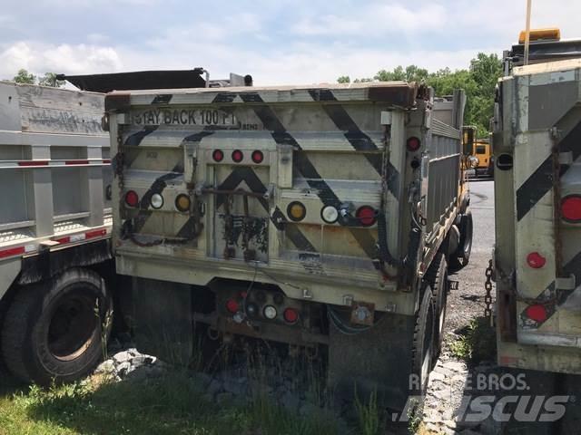 Mack RD600 Снежные отвалы и плуги