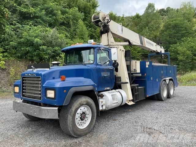 Mack RD688S Специальные грузовики