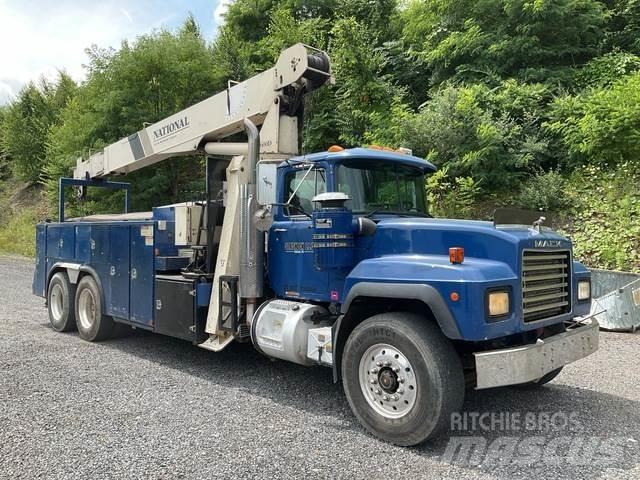 Mack RD688S Специальные грузовики