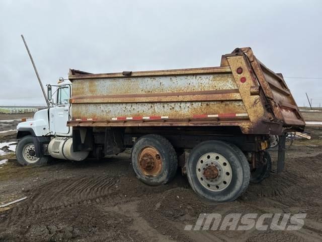 Mack RD688S Грузовики-Самосвалы