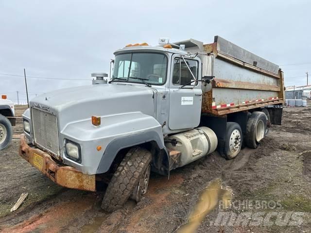 Mack RD688S Грузовики-Самосвалы