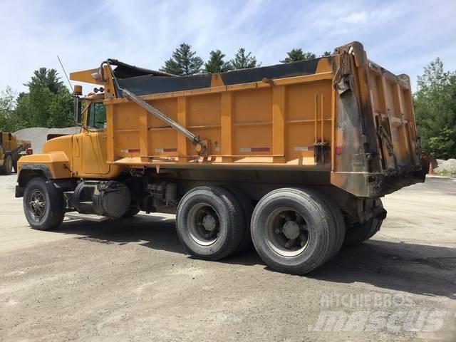 Mack RD688S Грузовики-Самосвалы