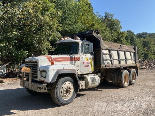 Mack RD688S Грузовики-Самосвалы