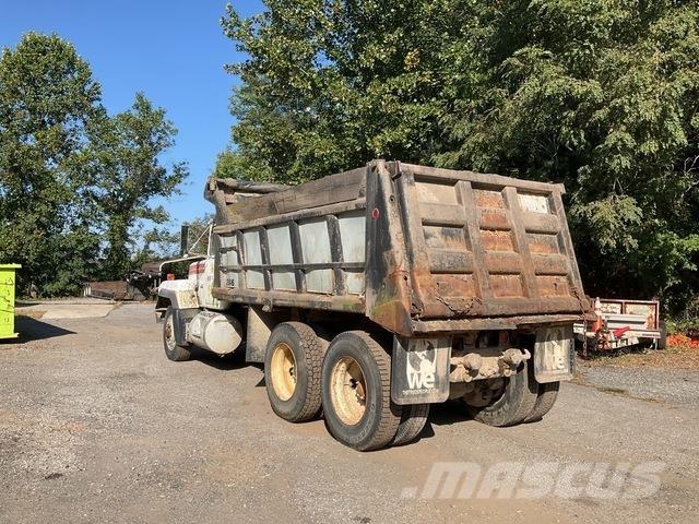 Mack RD688S Грузовики-Самосвалы
