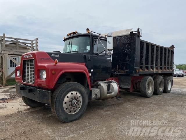 Mack RD690S Грузовики-Самосвалы