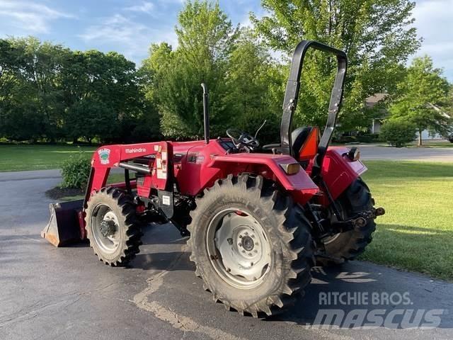Mahindra 5555 Трактора