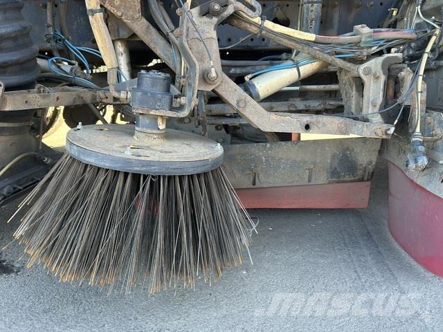 MAN TGM18.290 Уборочные машины