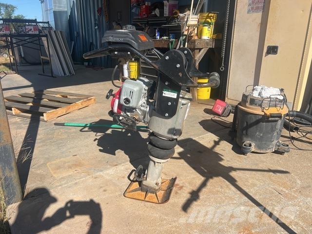 MBW R422 Трамбовщики