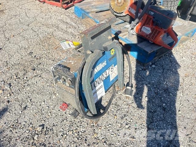 Miller CST-280 Сварочные аппараты