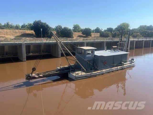  Moore Земснаряды / баржи