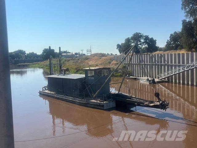  Moore Земснаряды / баржи