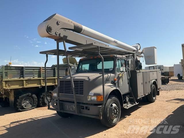 Navistar 4700 Автовышки