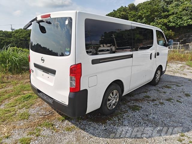Nissan CARAVAN Микроавтобусы