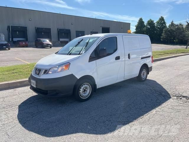 Nissan NV200 Изотермический фургон