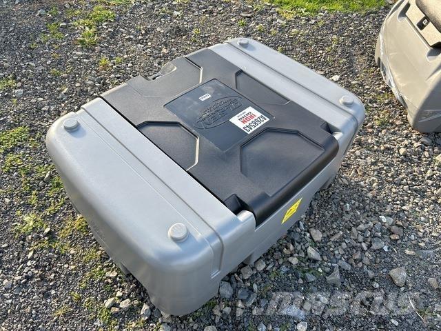  Olsen DD210 Баки для топлива и присадок
