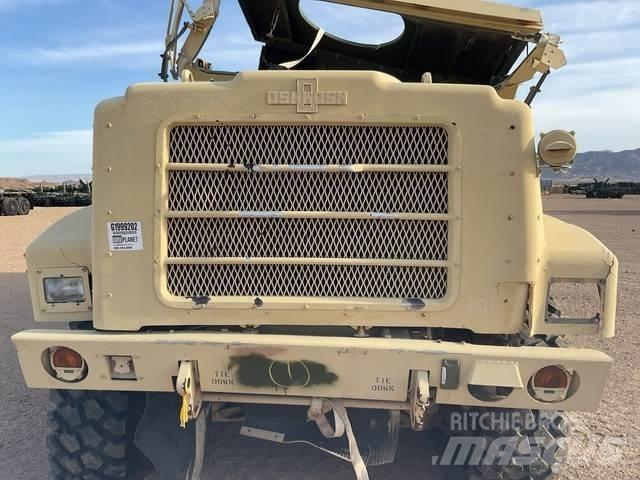 Oshkosh  Грузовики-Фургоны