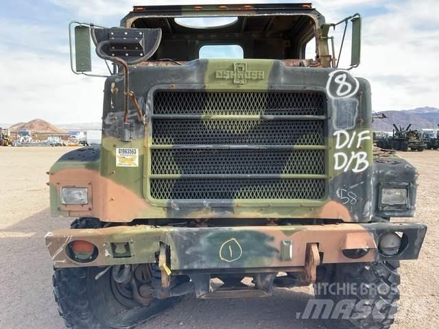 Oshkosh  Грузовики-Фургоны