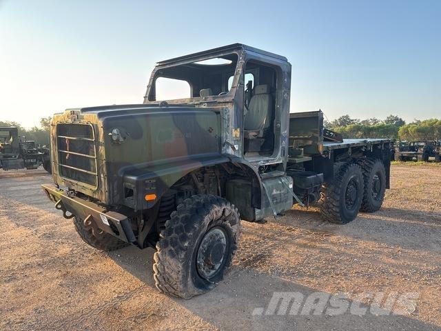 Oshkosh  Грузовики-Фургоны