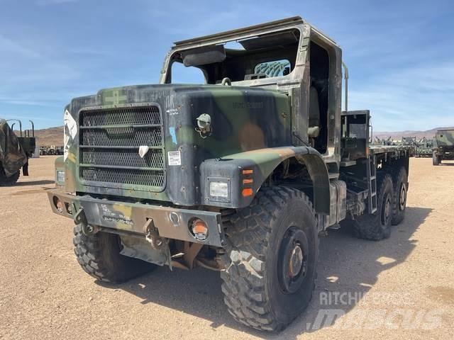 Oshkosh  Грузовики-Фургоны