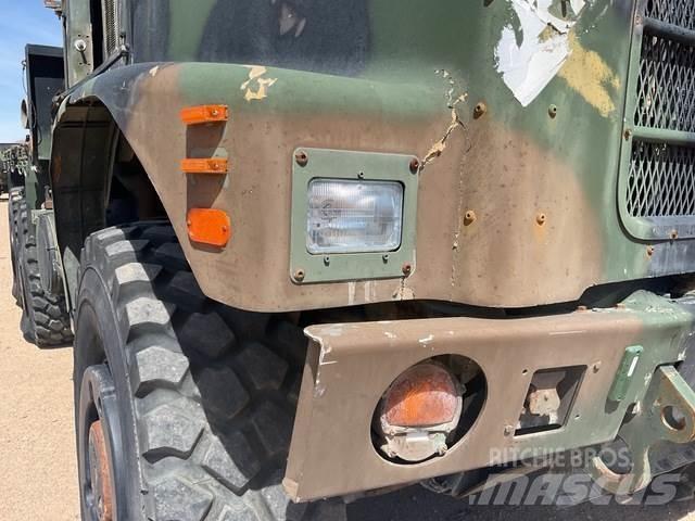 Oshkosh  Грузовики-Фургоны