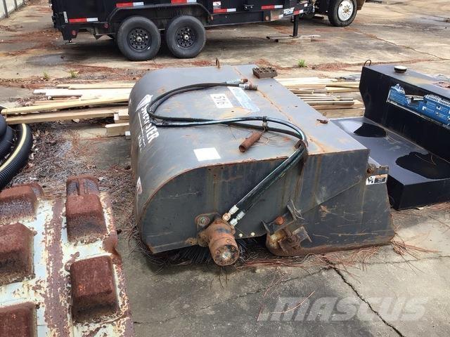 PALADIN 20572M Вакуумные уборочные машины