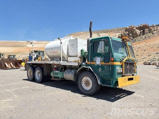 Peterbilt 320 Грузовики-цистерны
