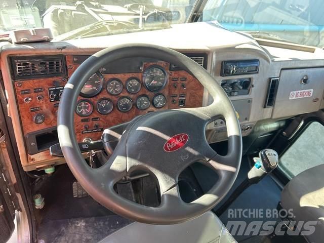Peterbilt 335 Грузовики-цистерны