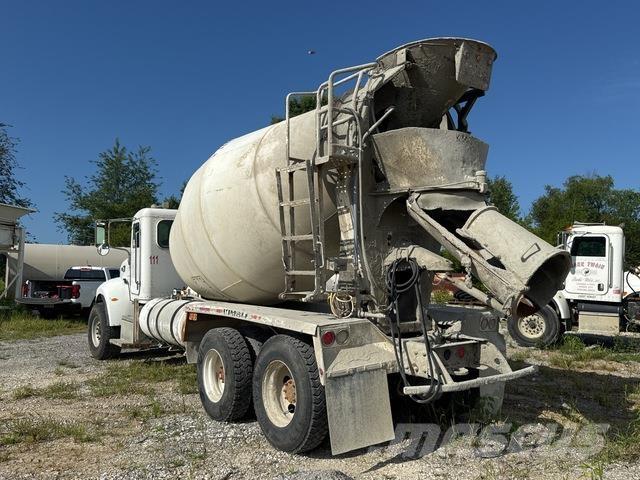 Peterbilt 335 Специальные грузовики
