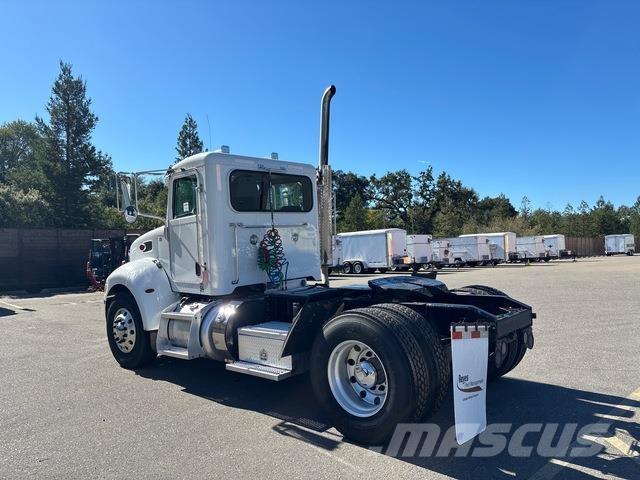 Peterbilt 337 Седельные тягачи