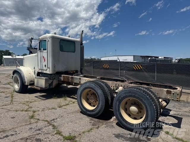 Peterbilt 357 Седельные тягачи