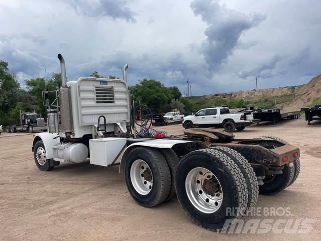 Peterbilt 357 Седельные тягачи